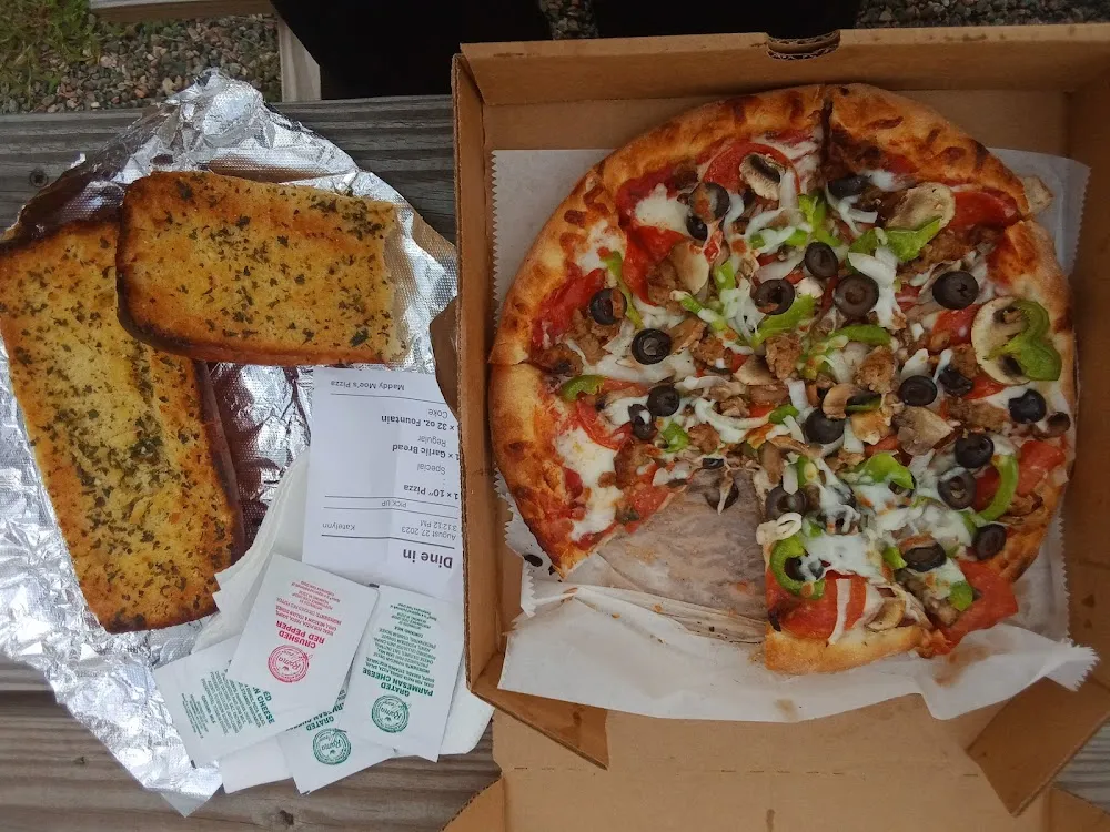 10 Special Pizza with Garlic Bread